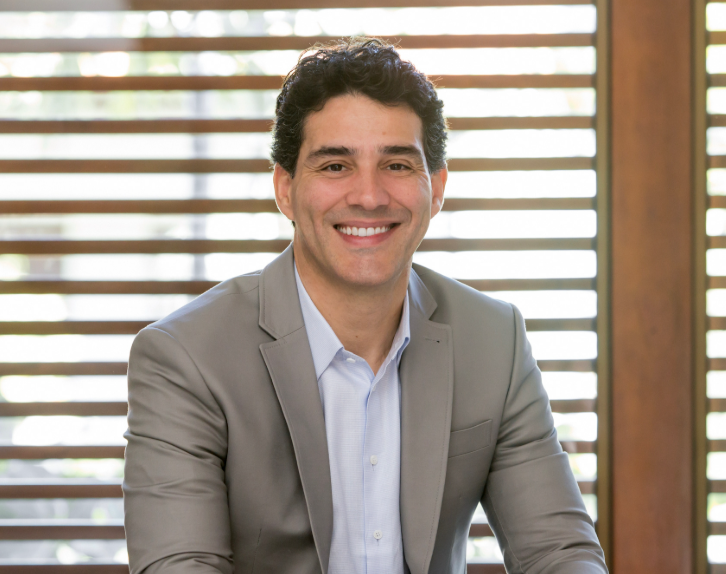 Cirurgião da mão em Natal / Ortopedista de mão / Dr Hélio Rubens Polido Garcia